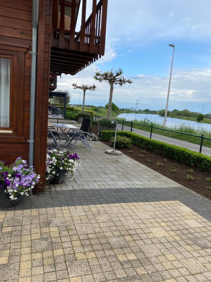 Chalet La Meuse Villa Maaseik Kültér fotó