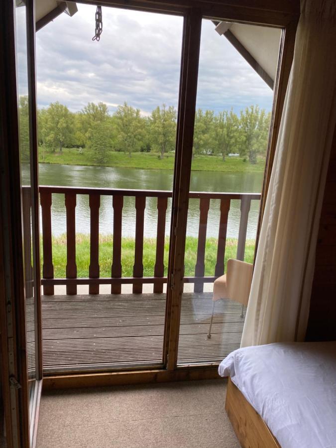Chalet La Meuse Villa Maaseik Kültér fotó