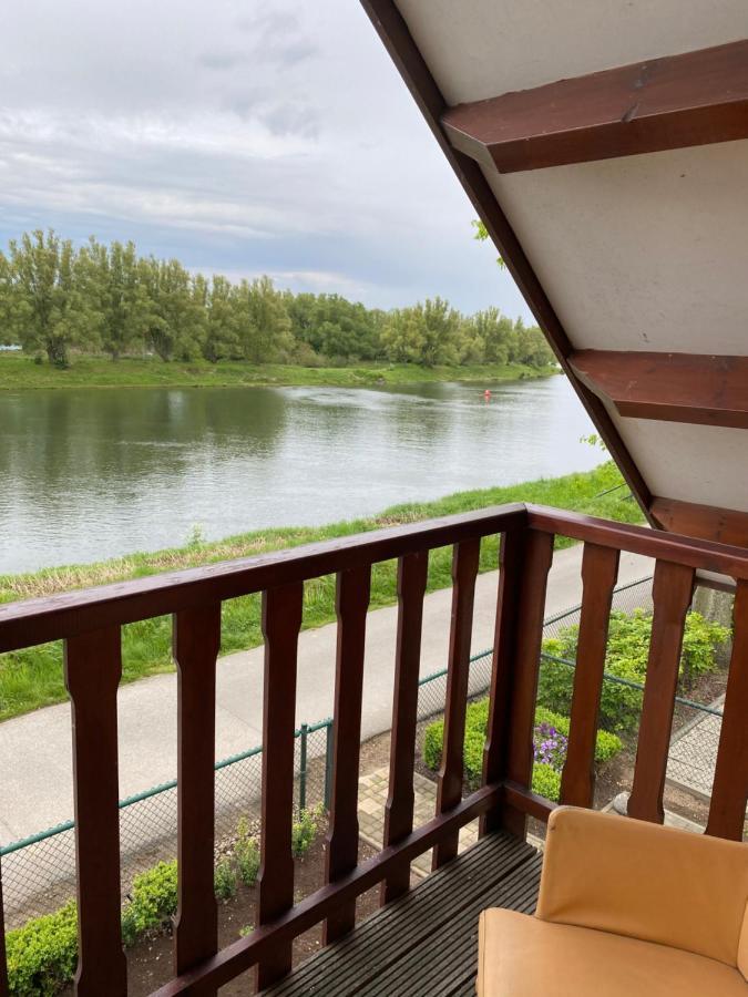 Chalet La Meuse Villa Maaseik Kültér fotó
