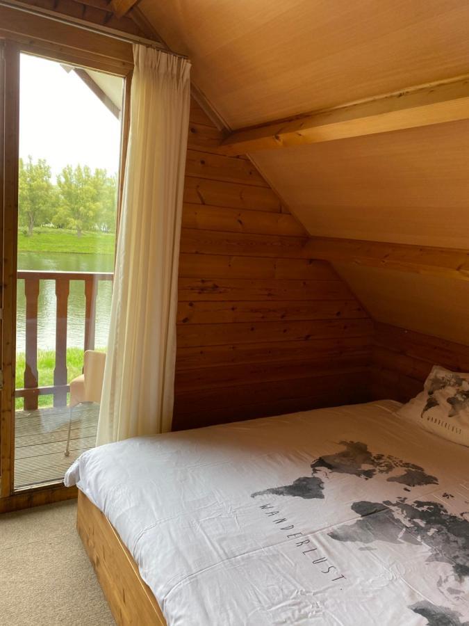 Chalet La Meuse Villa Maaseik Kültér fotó
